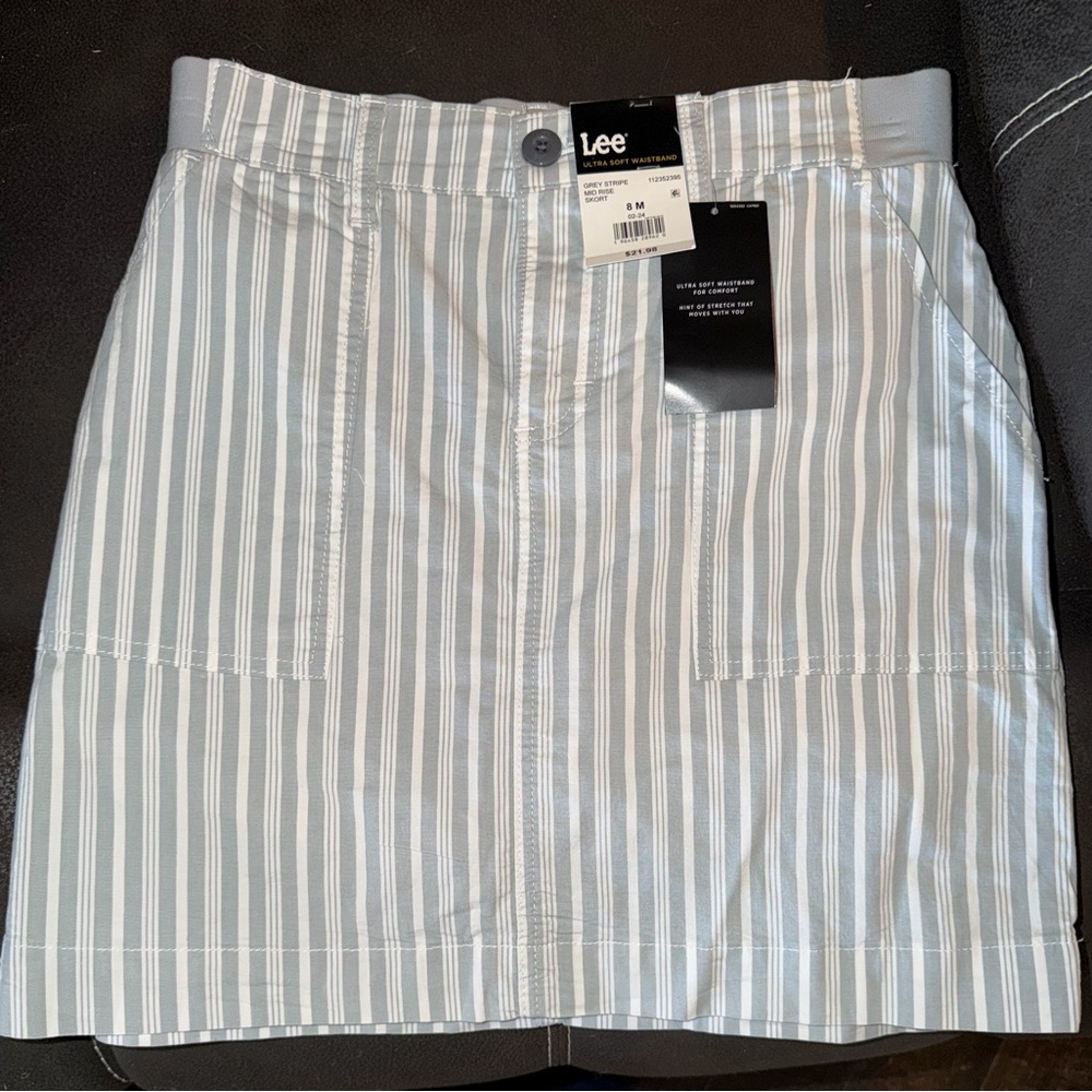 Lee Women's Gray Striped skort